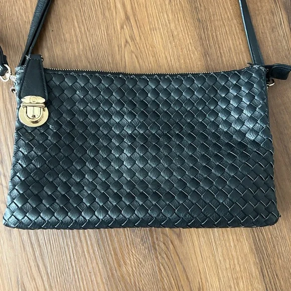 Elegant Black Woven Crossbody Bag - Picture 2 of 2